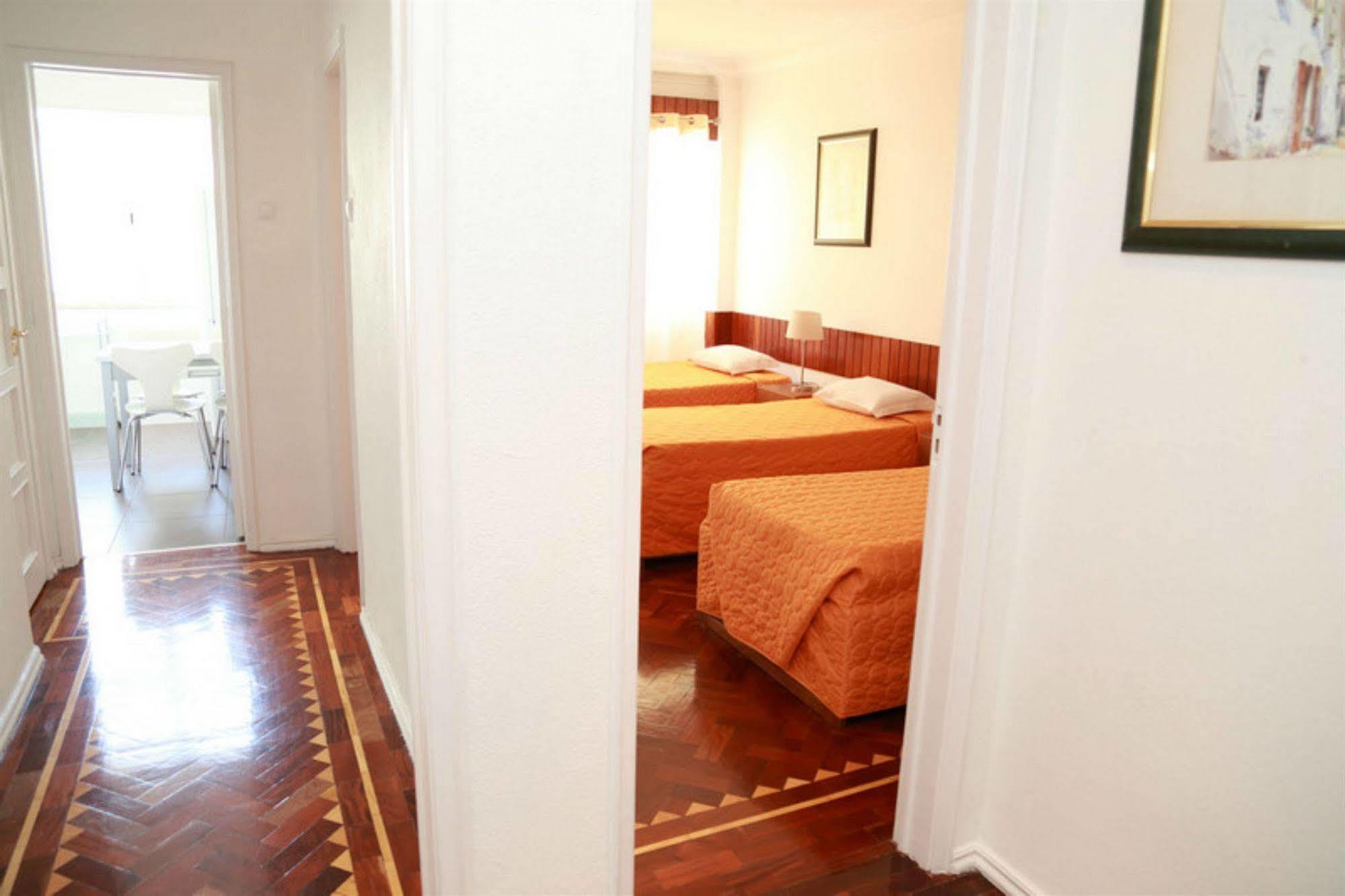 Residencial Mar Dos Acores Hotel Lisbon Exterior photo